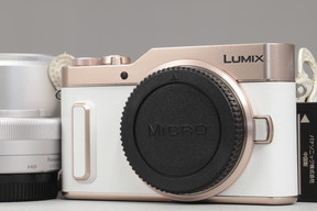 2026年06月01日に一心堂が買取したPanasonic LUMIX GF10 ダブルレンズキット DC-GF10W ホワイトの画像