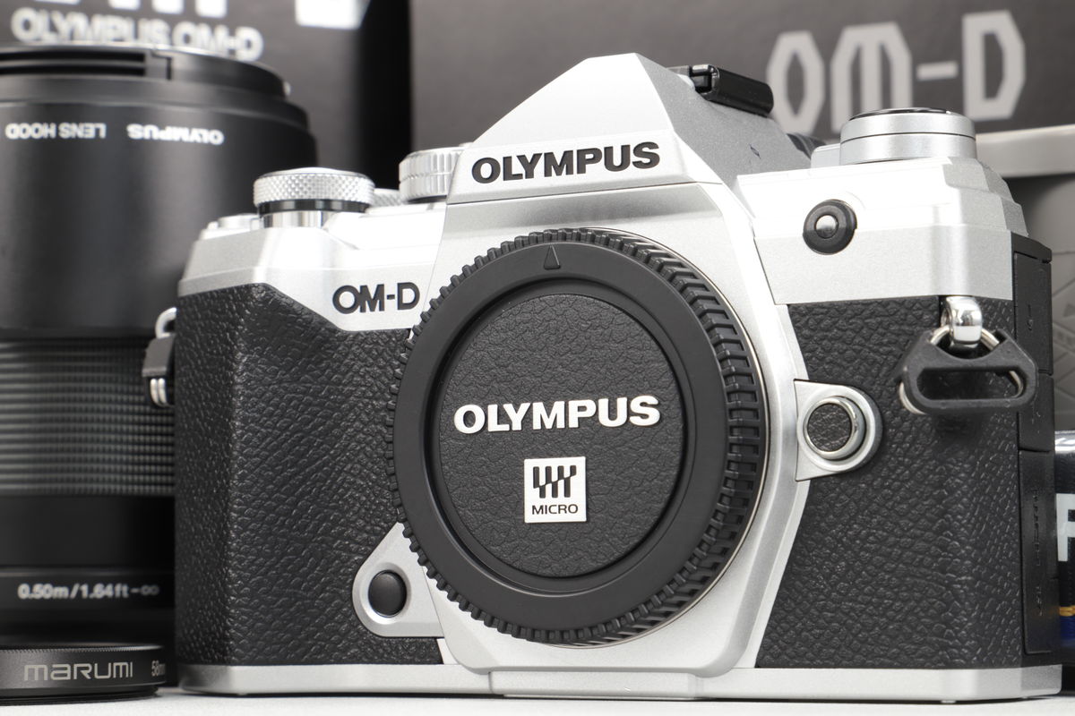 2026年06月17日に買取させていただいたOLYMPUS OM-D E-M5 Mark III 14-150mm II レンズキット シルバーの画像