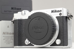 2026年07月06日に一心堂が買取したNikon 1 J5 ボディ シルバーの画像