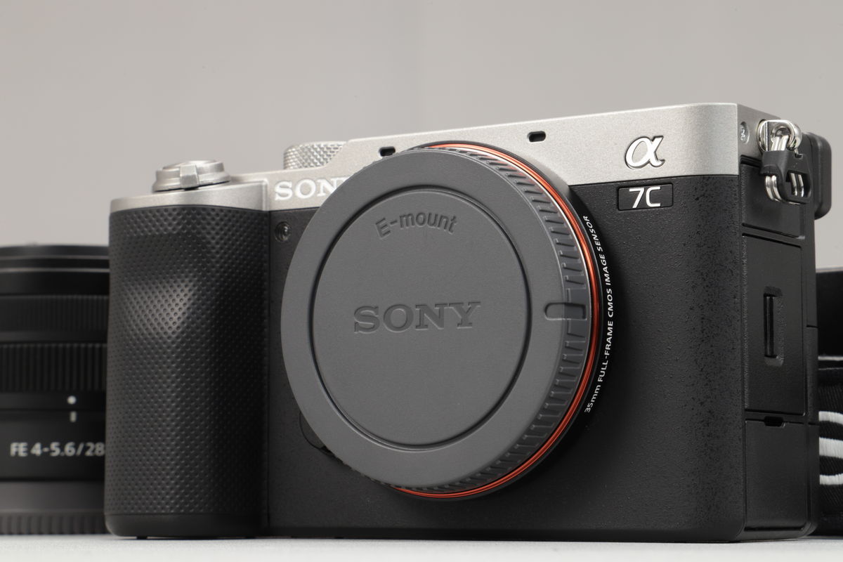 2026年07月28日に買取させていただいたSONY α7C ズームレンズキット ILCE-7CL シルバーの画像