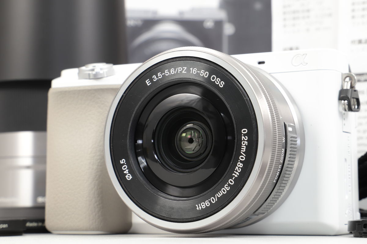 2026年08月16日に買取させていただいたSONY α6100 ダブルズームレンズキット ILCE-6100Y ホワイトの画像
