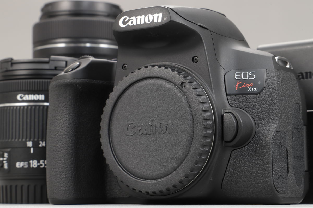 2026年08月26日に買取させていただいたCanon EOS Kiss X10i ダブルズームキットの画像