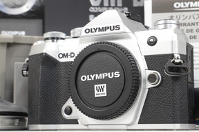 2026年09月03日に一心堂が買取したOLYMPUS OM-D E-M5 Mark III ボディ シルバーの画像
