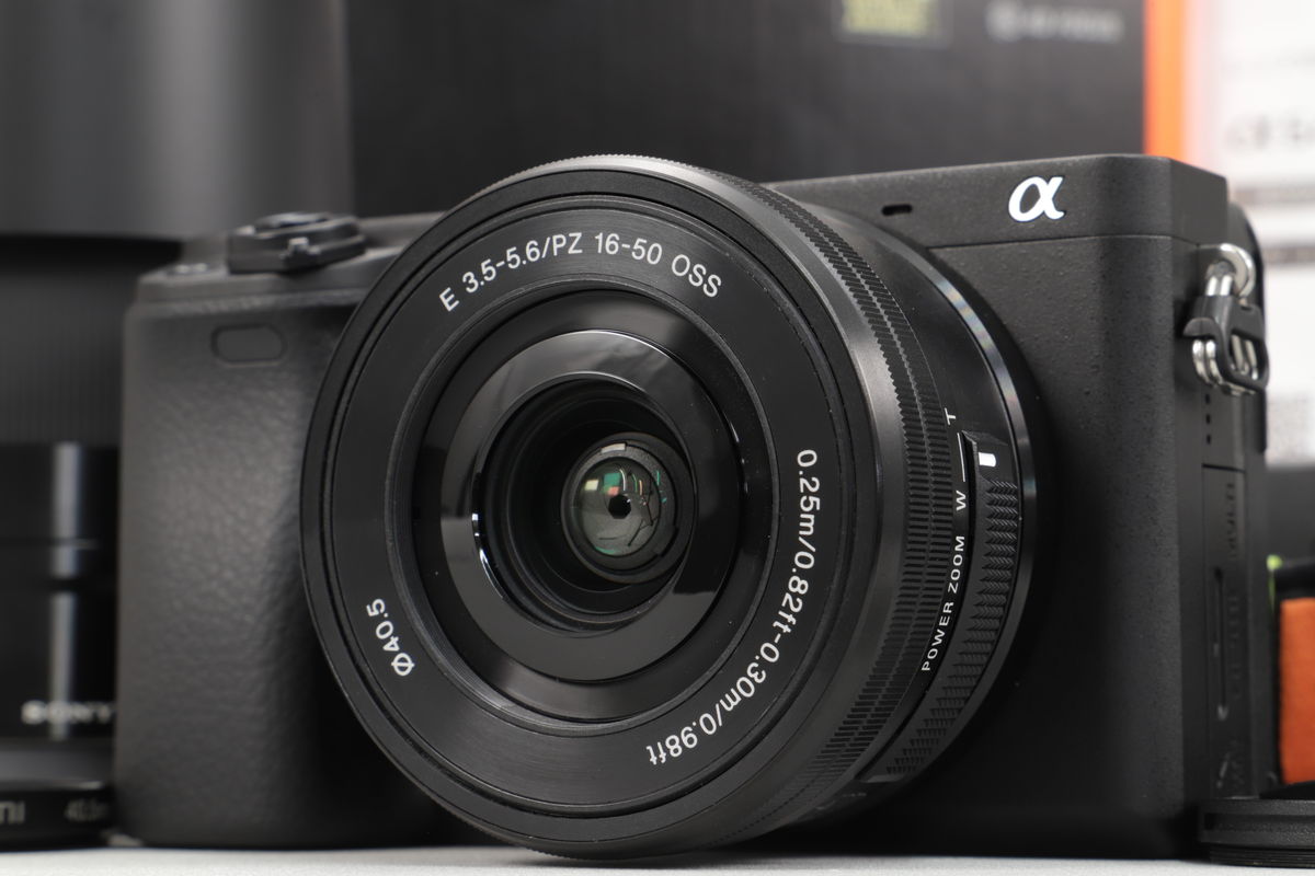 2026年09月24日に買取させていただいたSONY α6400 ダブルズームレンズキット ILCE-6400Y ブラックの画像