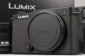 2026年09月21日に一心堂が買取したPanasonic LUMIX S9 広角ズームレンズキット DC-S9N ジェットブラックの画像