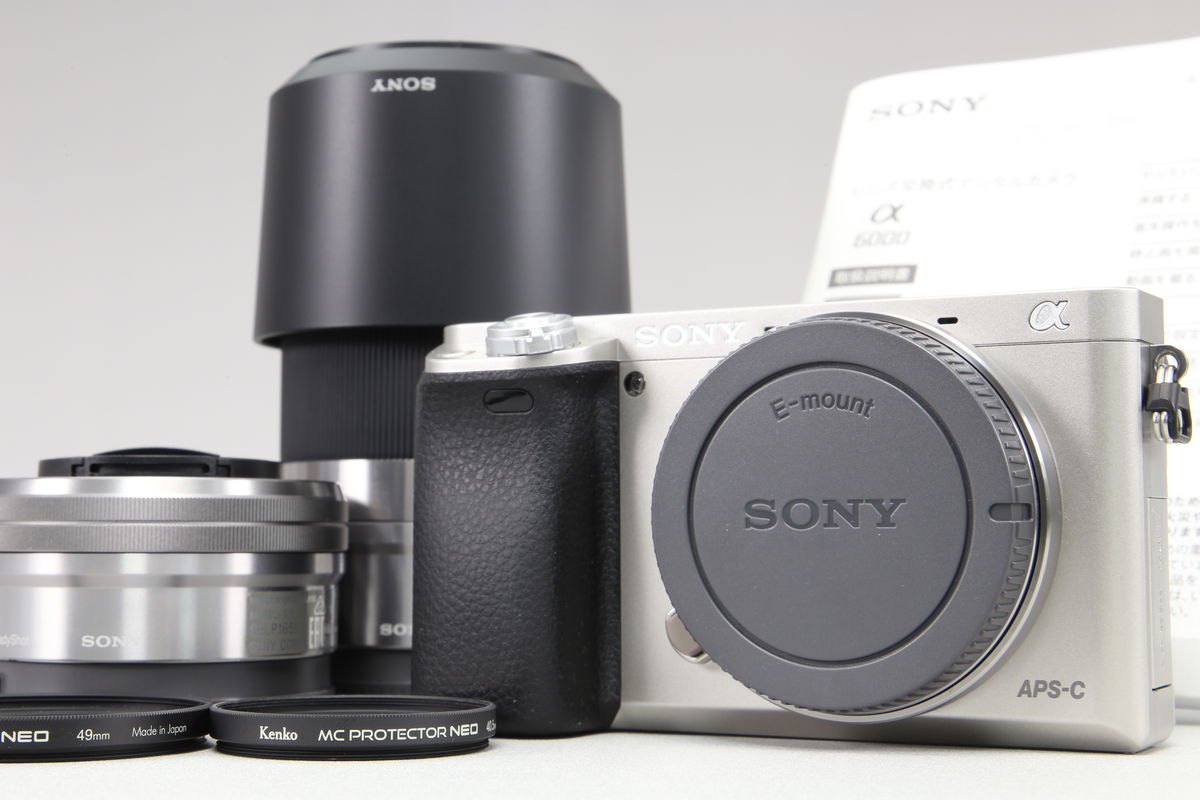 2026年09月23日に買取させていただいたSONY α6000 ダブルズームレンズキット ILCE-6000Y シルバーの画像