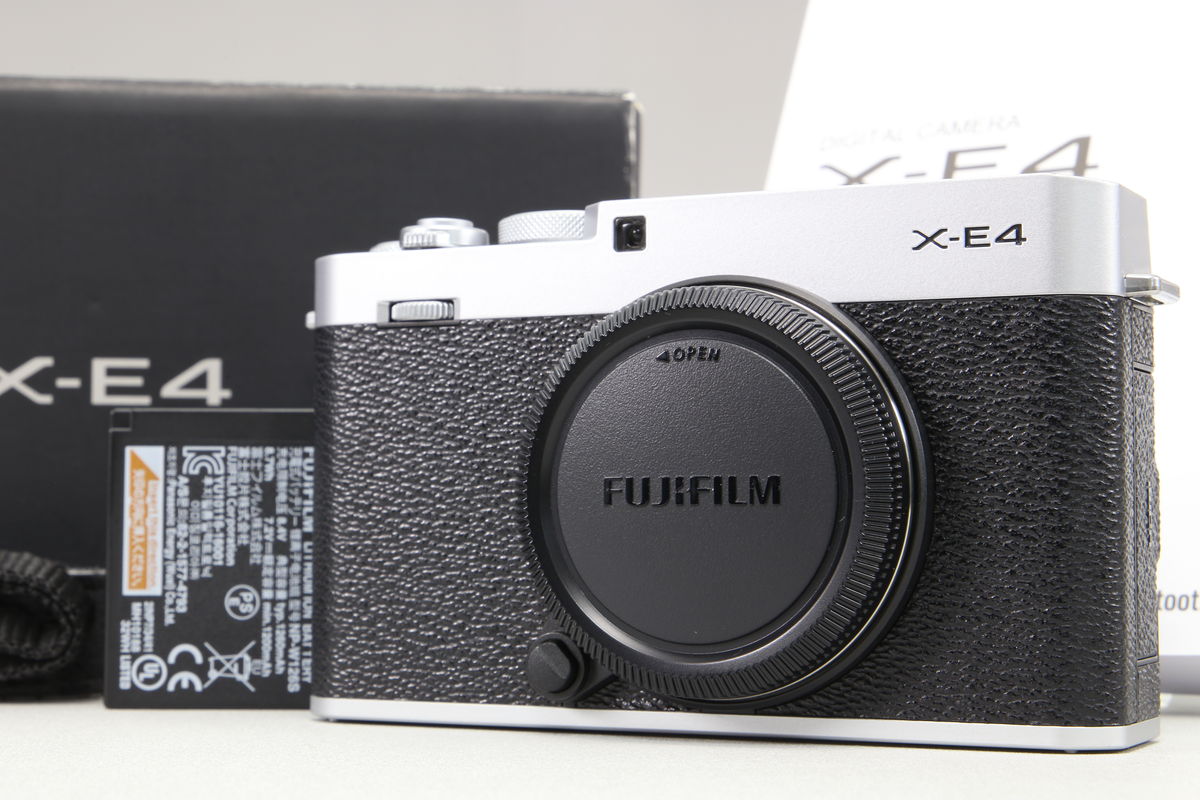 2026年10月21日に買取させていただいたFUJIFILM X-E4 ボディ シルバーの画像